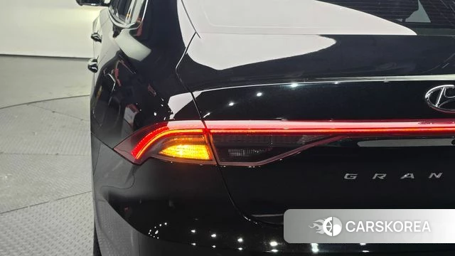Hyundai The New Grandeur IG Hybrid id 4549924 из Кореи 15