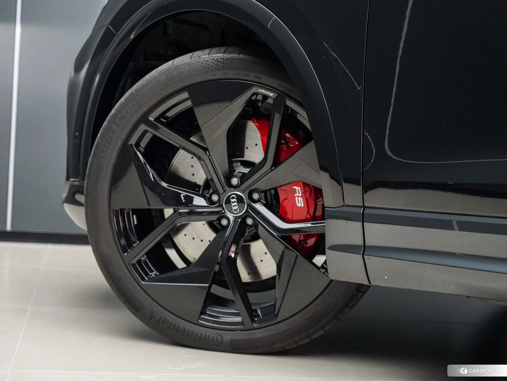 Audi RS Q8 id 4426454 из Китая 15