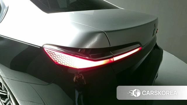 BMW 7 Series (G70) id 4223108 из Кореи 15