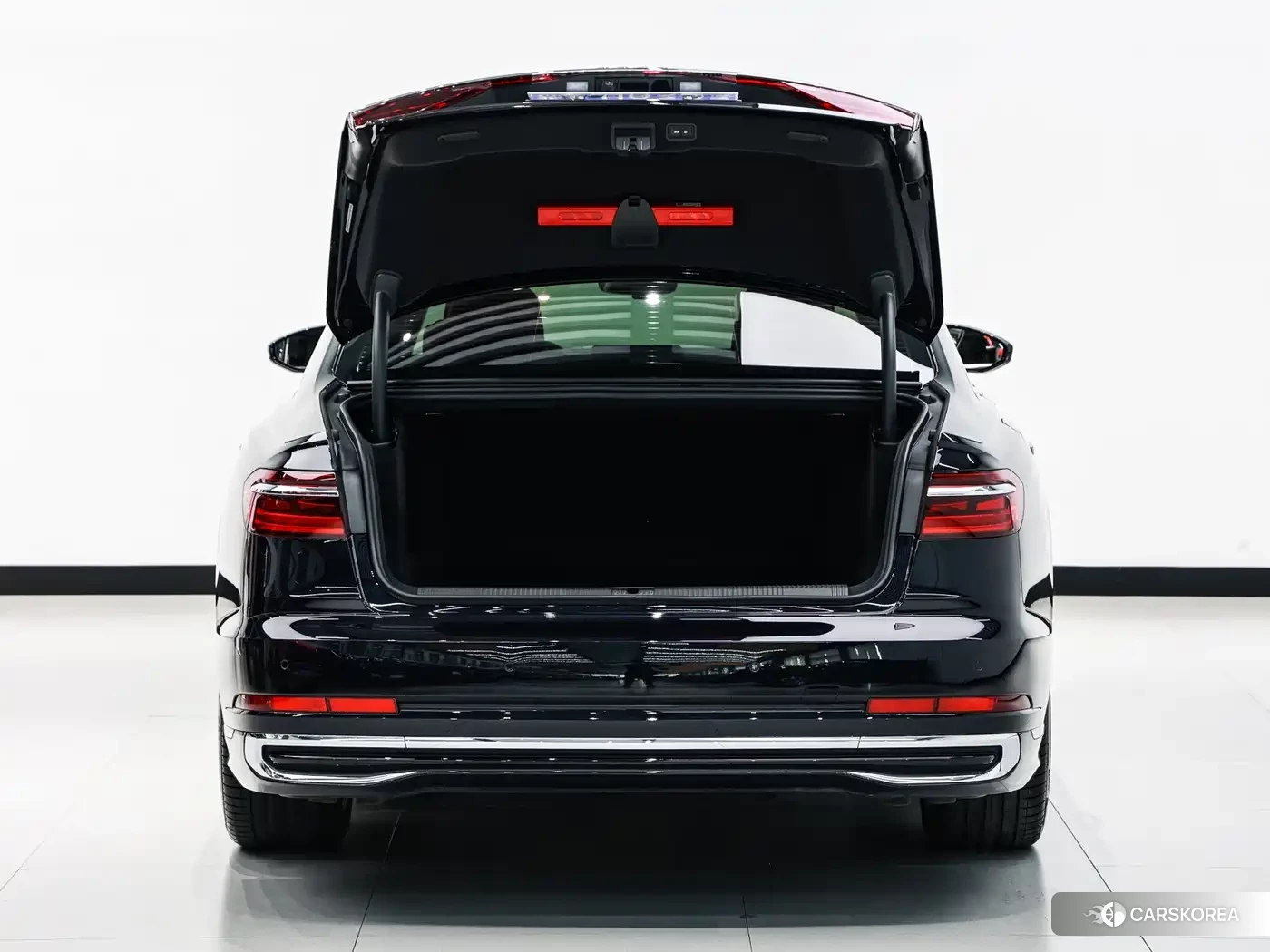 Audi A8 id 4583708 из Китая 15