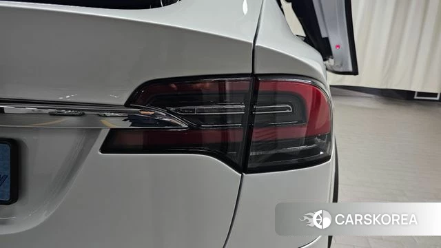 Tesla Model X id 4698606 из Кореи 15