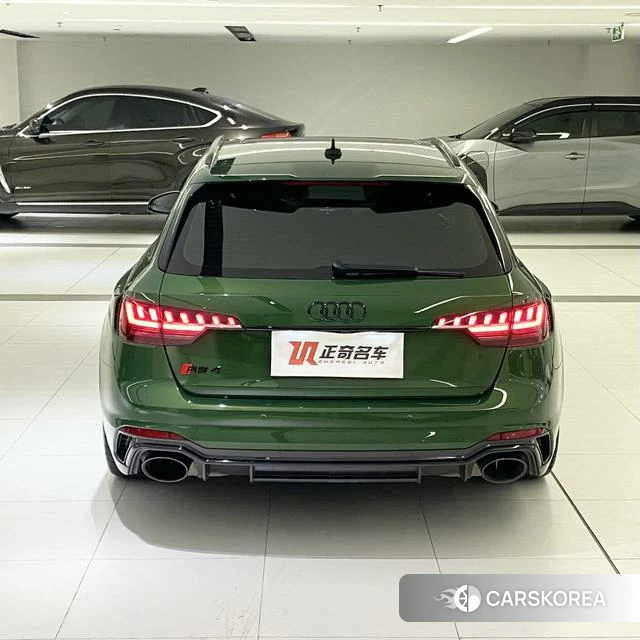 Audi RS 4 id 4222033 из Китая 15
