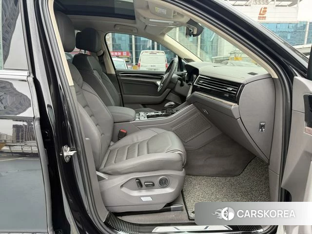 Volkswagen Touareg id 4240221 из Китая 15
