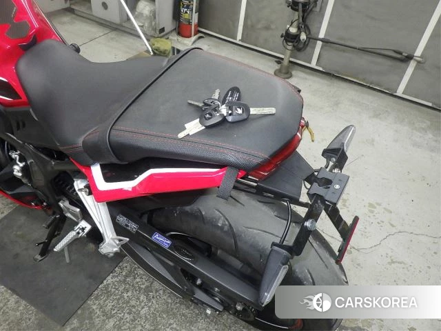 Проданный Honda CBR650R id 3995122 из Японии, фото 15