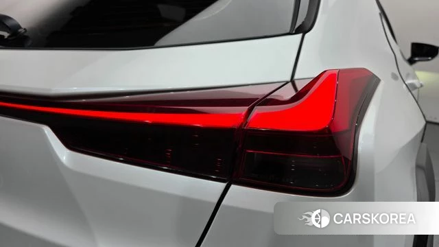 Lexus UX250h id 4849783 из Кореи 15