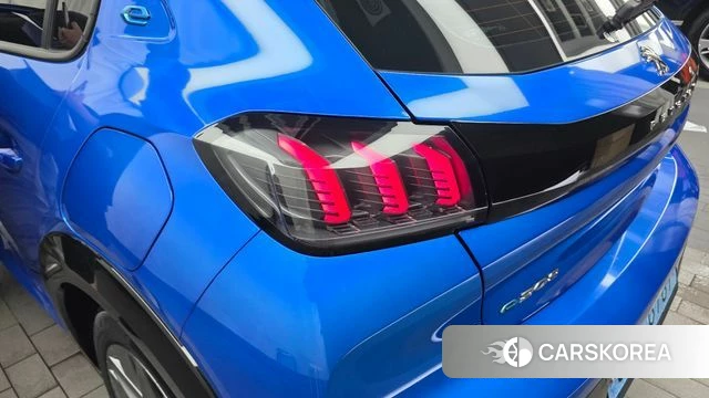 Peugeot e-208 second Generation id 4613436 из Кореи 15