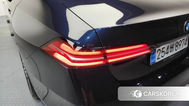 BMW 5 Series (G60) id 4194014 из Кореи 15