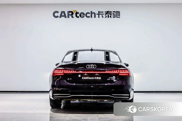 Audi A7L id 4275556 из Китая 15