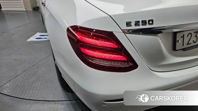 Mercedes-Benz E-Class W213 id 4446782 из Кореи 15