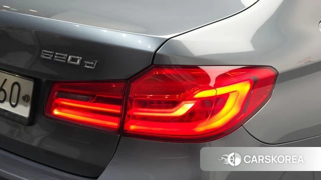 BMW 5 Series (G30) id 4385069 из Кореи 15