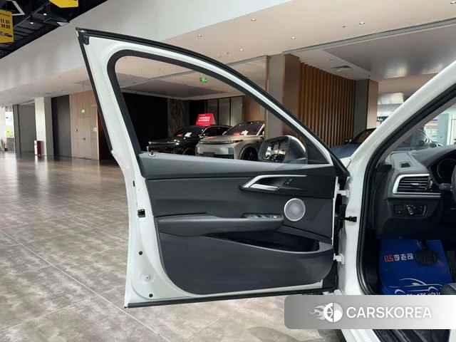 BMW 1 series id 4353815 из Китая 15