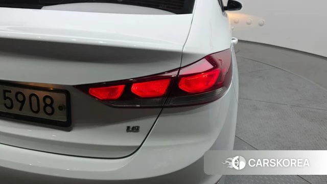 Hyundai Avante AD id 4403543 из Кореи 15