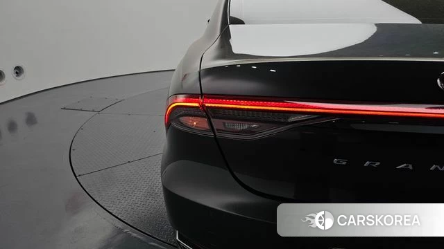 Hyundai The New Grandeur IG Hybrid id 4267555 из Кореи 15