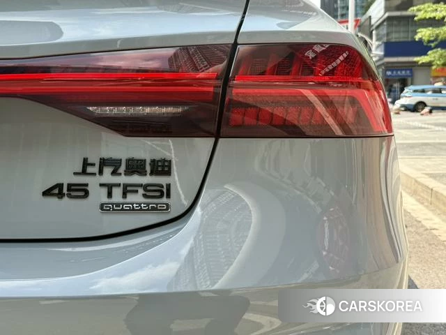 Audi A7L id 4261549 из Китая 15