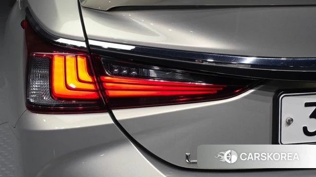 Lexus ES300h 7th generation id 4620477 из Кореи 15