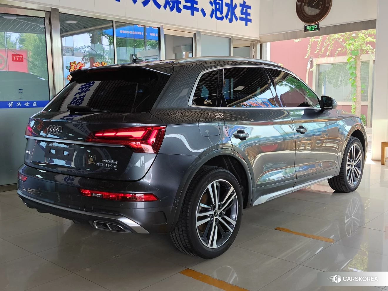 Audi Q5L id 4512720 из Китая 15