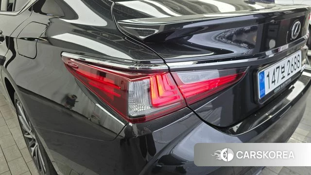 Lexus ES300h 7th generation id 4608083 из Кореи 15