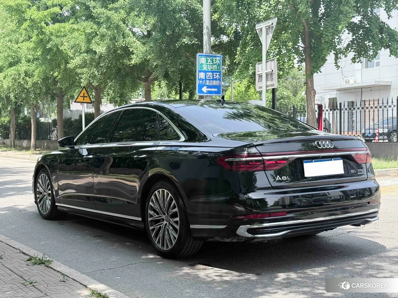 Audi A8 id 4419495 из Китая 15