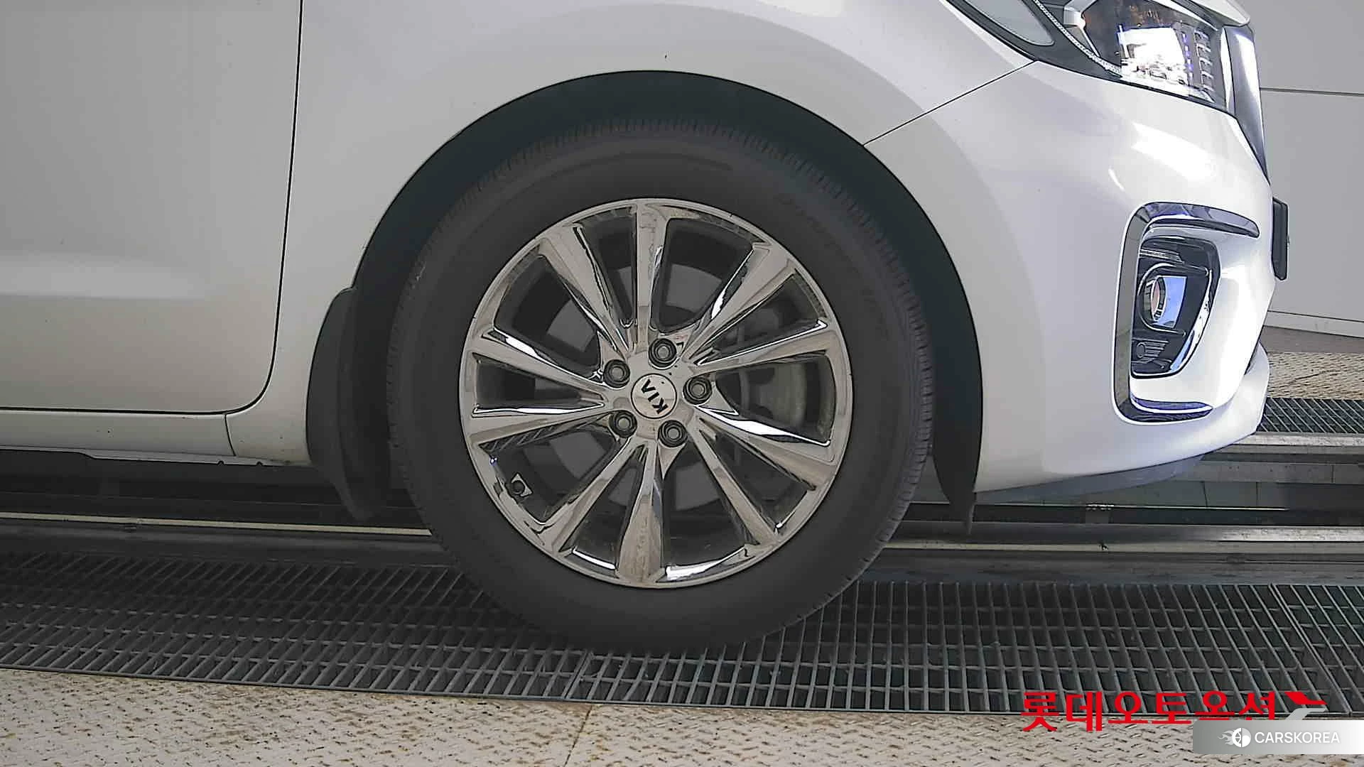 Kia Carnival id 4902436 из Кореи 15