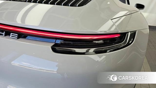 Porsche 911(992) id 4640627 из Кореи 15