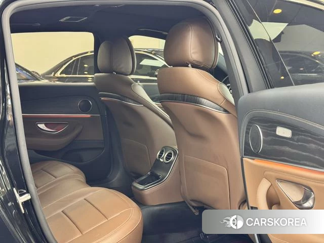 Mercedes-Benz E-class id 4272125 из Китая 15