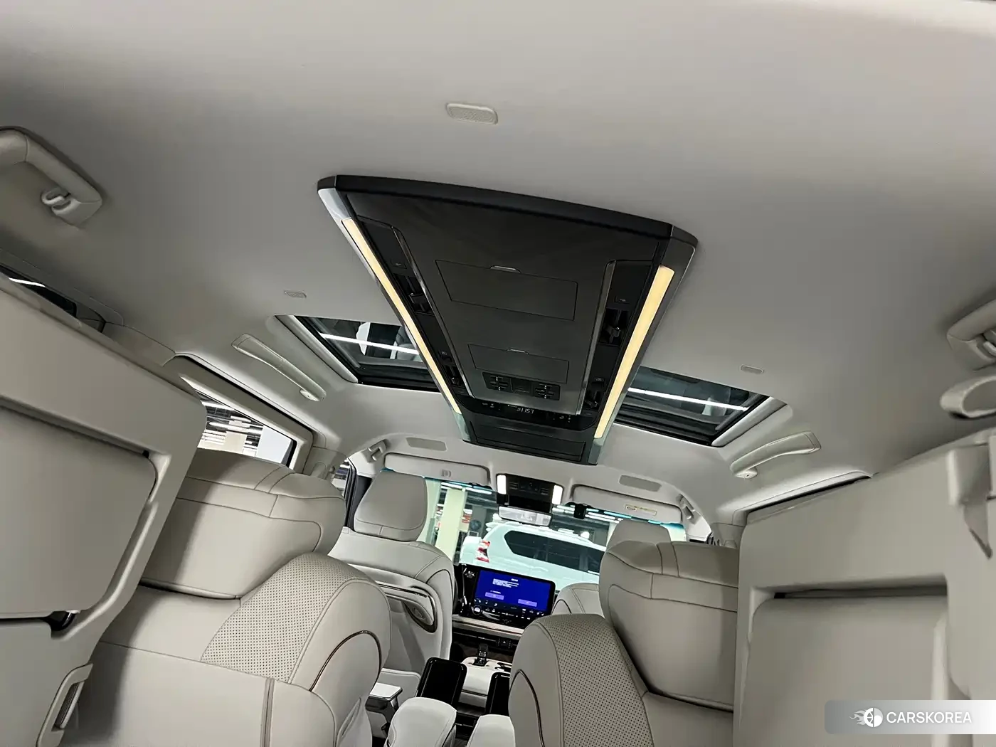 Lexus LM id 4664515 из Китая 15