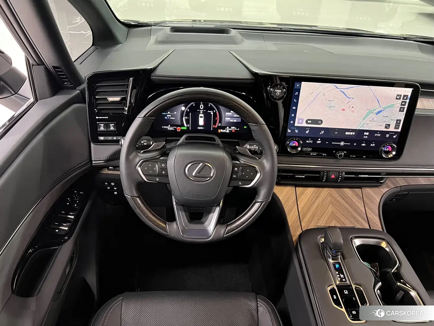 Lexus LM id 4664486 из Китая 15