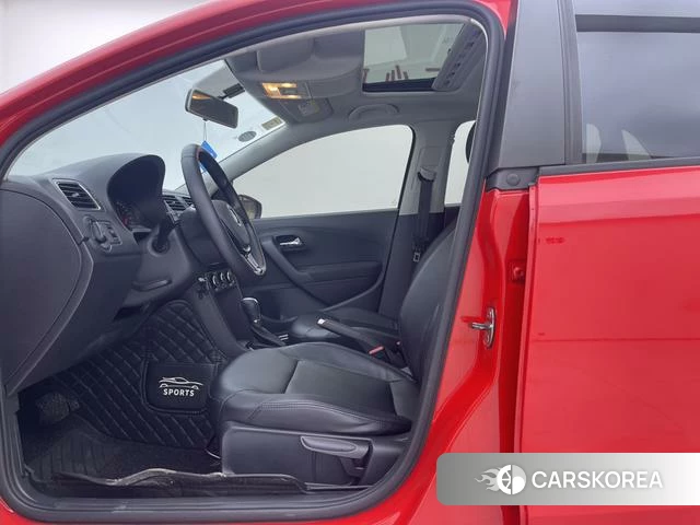 Volkswagen Polo id 4253338 из Китая 15