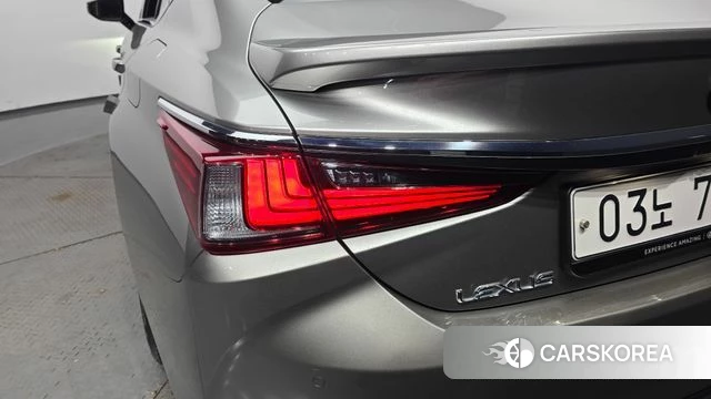 Lexus ES300h 7th generation id 4188373 из Кореи 15