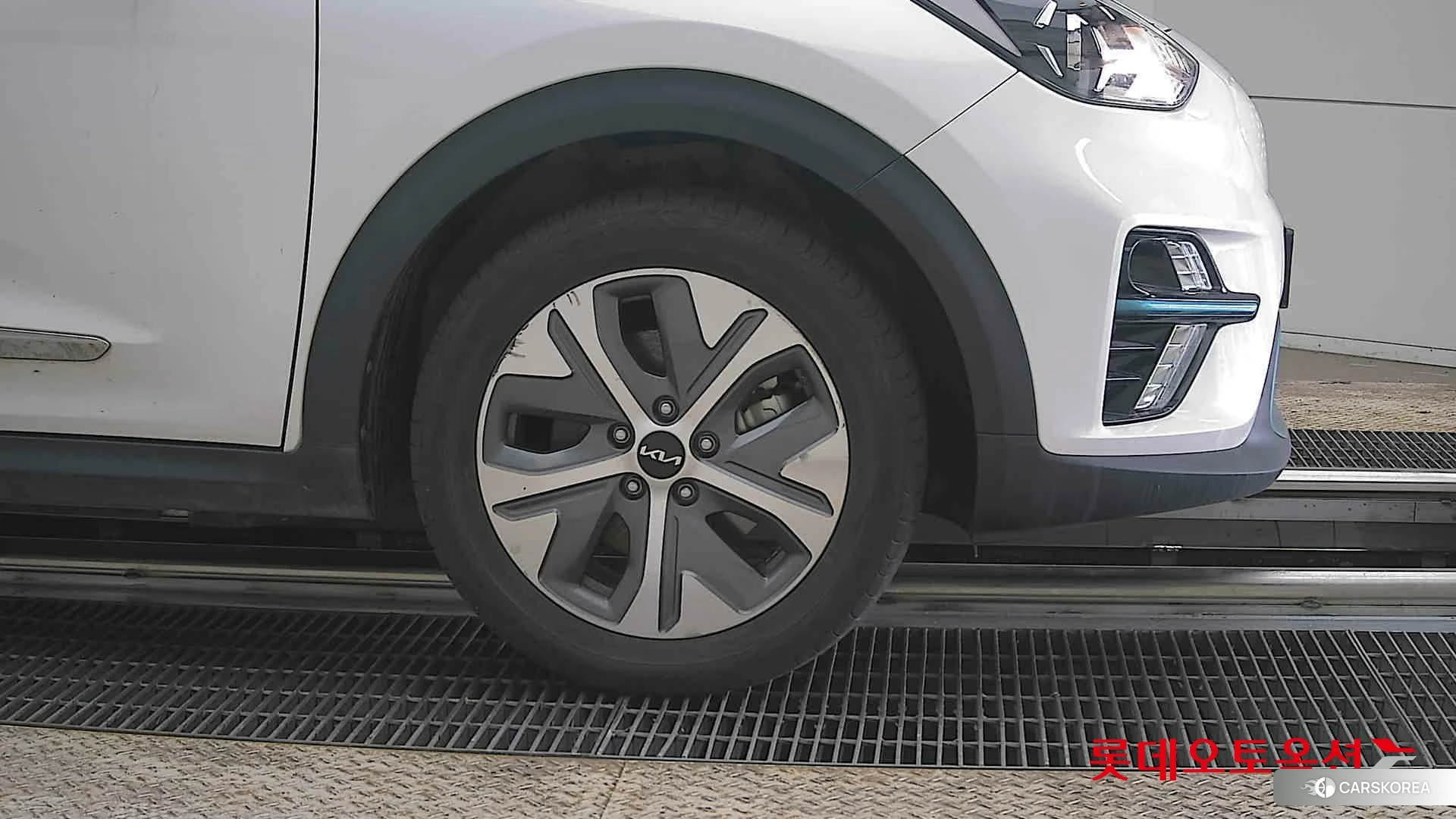 Kia Niro EV id 3888289 из Кореи 15