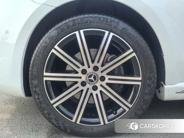 Mercedes-Benz V-class id 4300410 из Китая 15