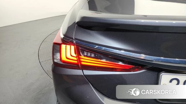 Lexus ES300h 7th generation id 4201485 из Кореи 15