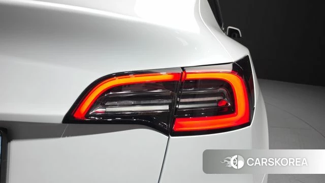 Tesla Model Y id 4480291 из Кореи 15