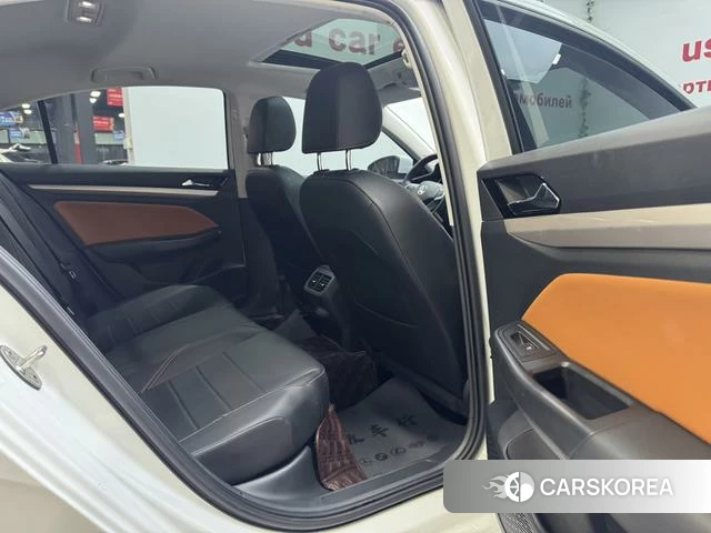 Volkswagen Bora id 4238577 из Китая 15
