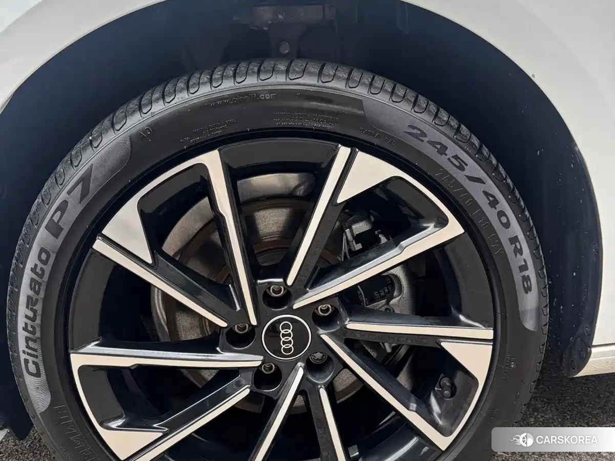 Audi A4L id 4679606 из Китая 15