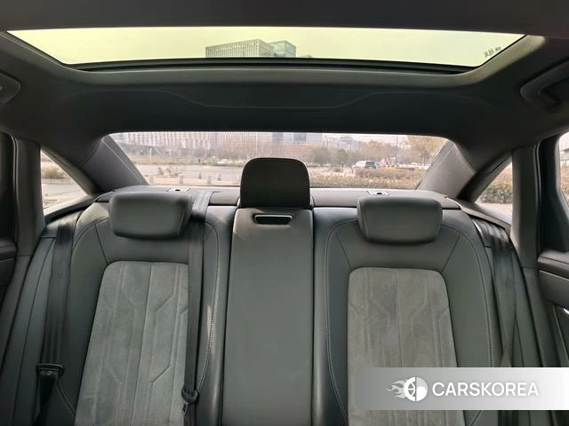 Audi A6L id 4263911 из Китая 15