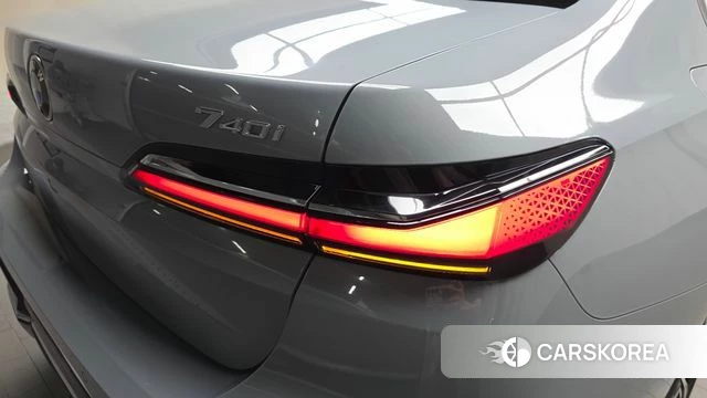 BMW 7 Series (G70) id 4308574 из Кореи 15