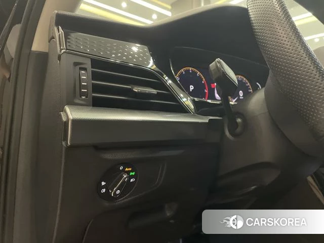Volkswagen Passat id 4299658 из Китая 15