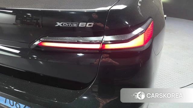 BMW i7 (G70) id 4499952 из Кореи 15