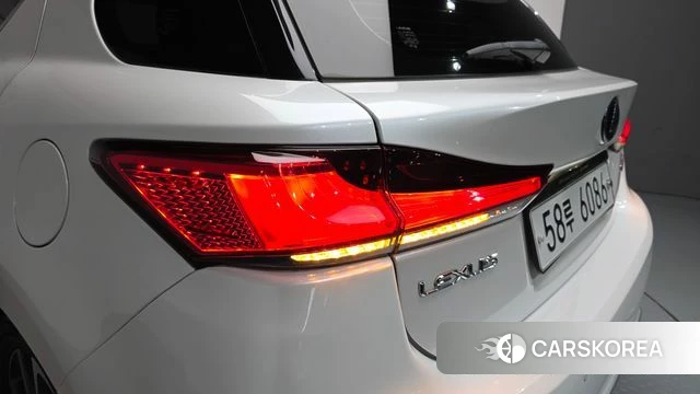 Lexus CT200h id 4378243 из Кореи 15