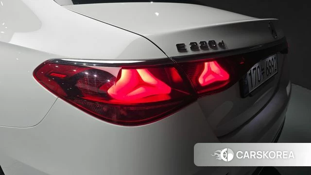 Mercedes-Benz E-Class W214 id 4354238 из Кореи 15
