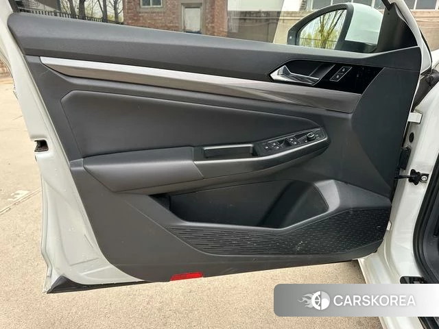 Volkswagen Bora id 4208420 из Китая 15