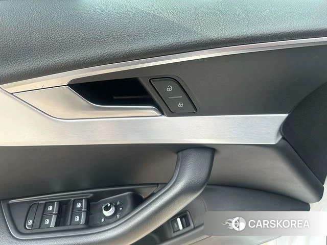 Audi A4L id 4297813 из Китая 15
