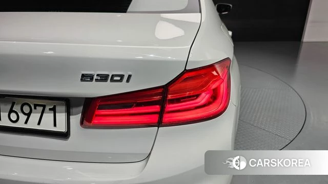 BMW 5 Series (G30) id 4318278 из Кореи 15