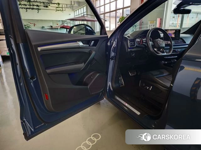Audi Q5L id 4307687 из Китая 15