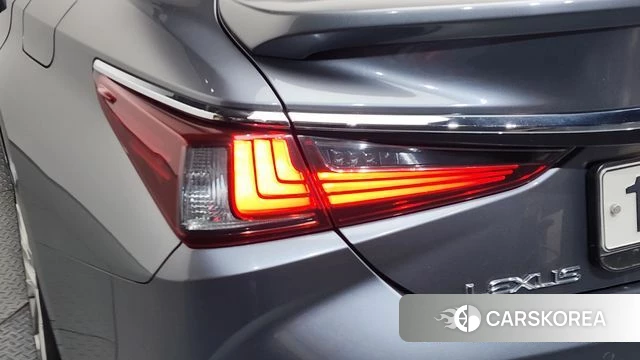 Lexus ES300h 7th generation id 4906592 из Кореи 15