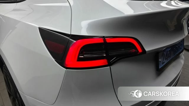 Tesla Model Y id 4474768 из Кореи 15