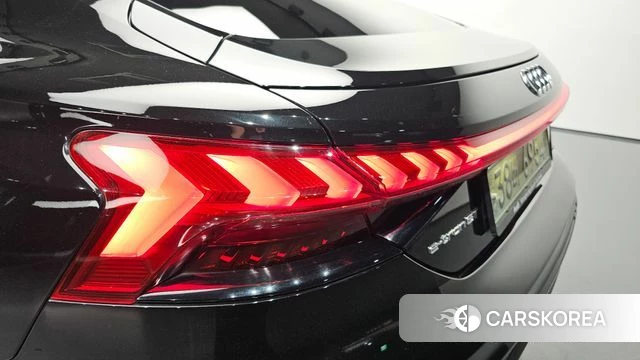 Audi e-Tron GT id 4434026 из Кореи 15