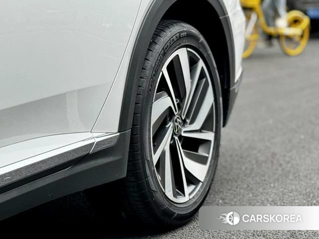Volkswagen CC id 4276407 из Китая 15