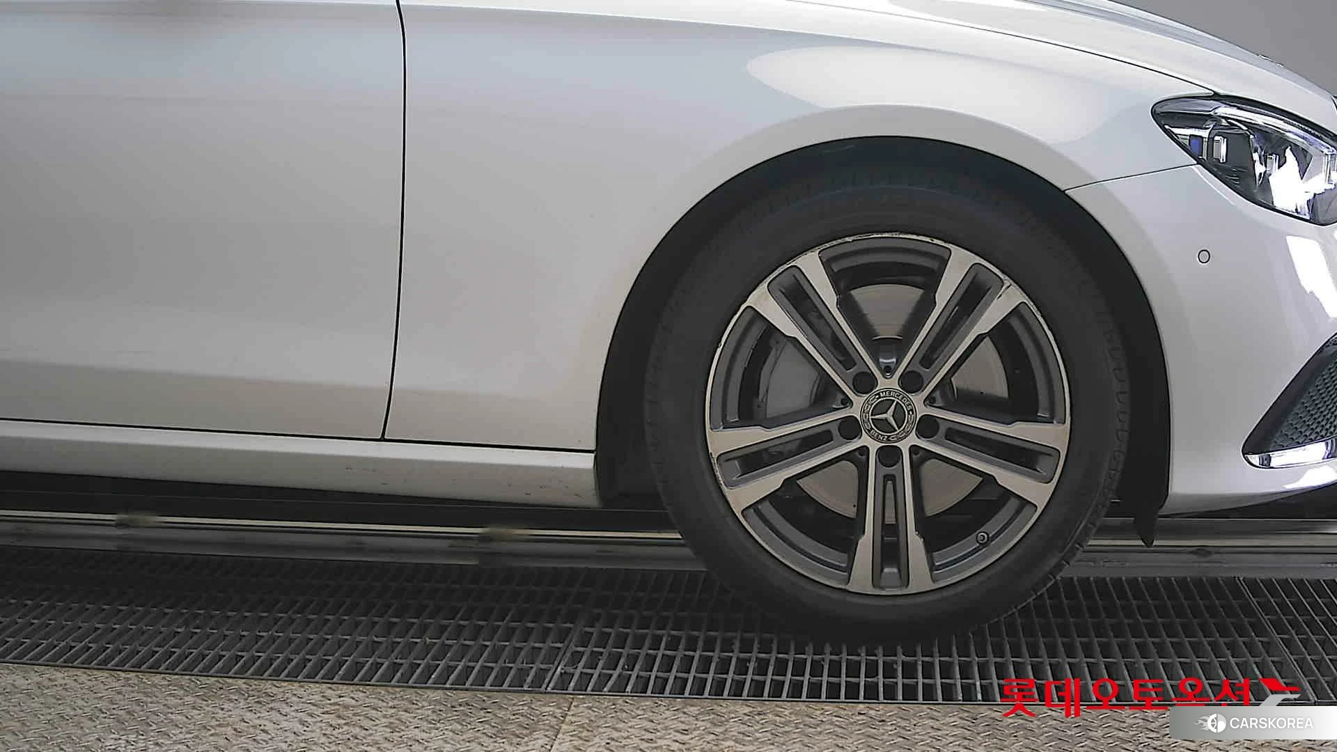 Mercedes-Benz Mercedes-Benz E350 4MATIC id 3875672 из Кореи 15